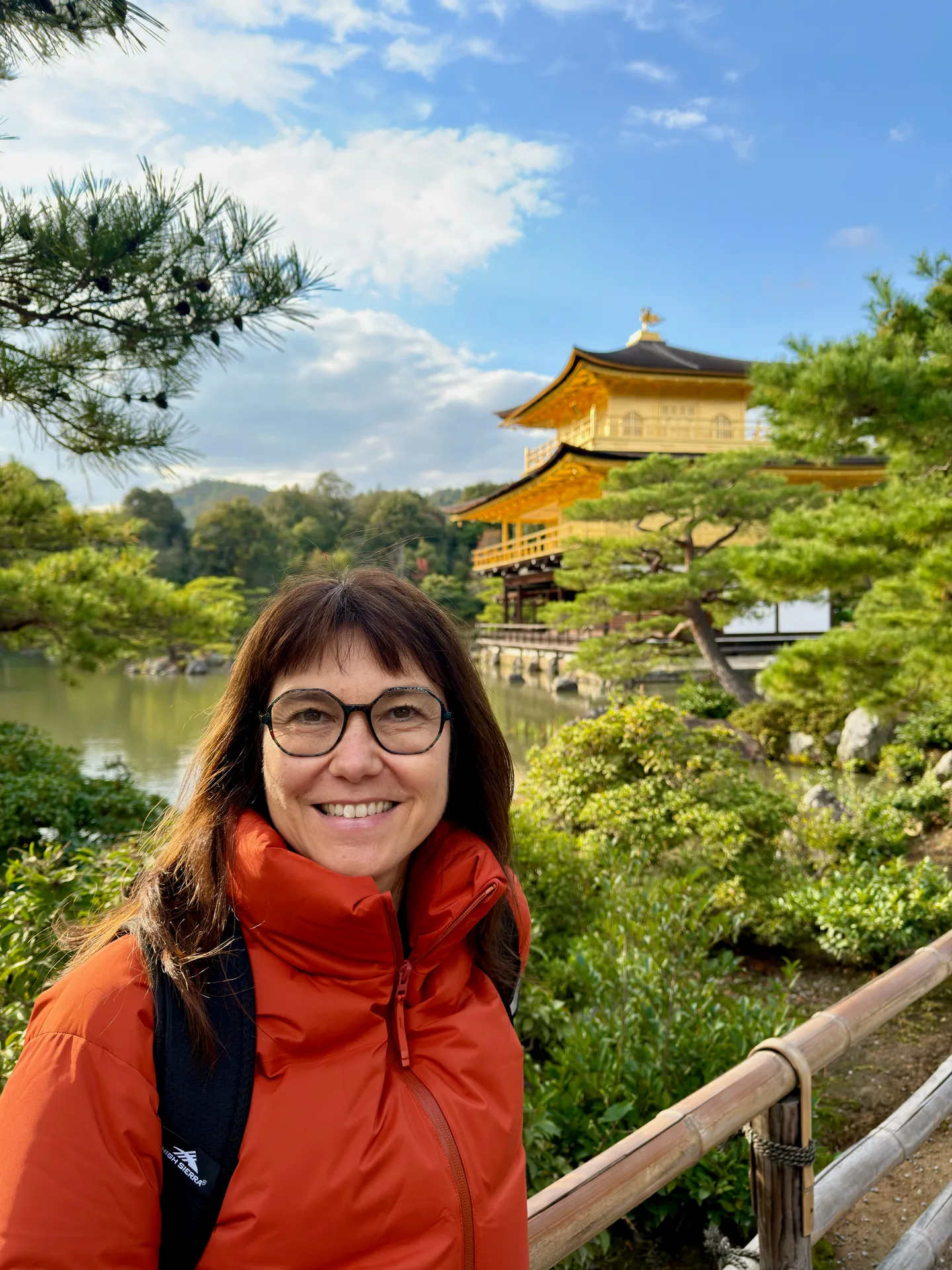 Sandrine devant le Pavillon d'Or, Kyoto